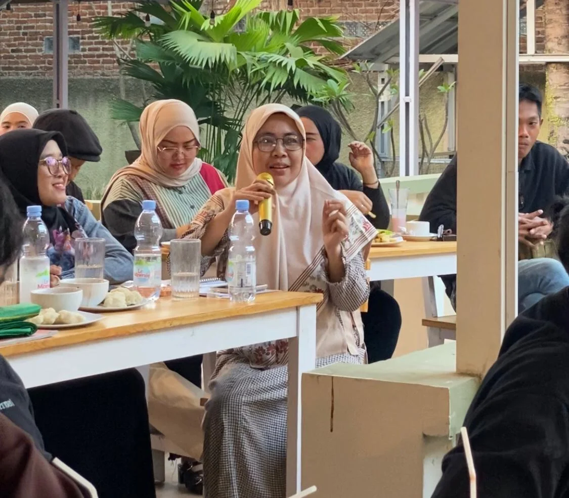 Bu Tika Pelaku Usaha Warung Masakan
